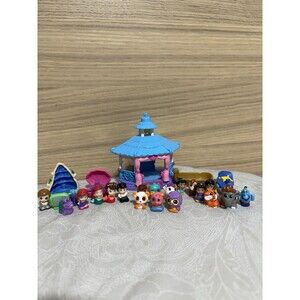 Squinkies Little Mermaid Ariel , Aladdin, Etc Lot Of 20 Figures & Accessories